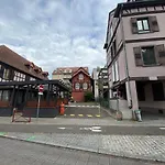 Appartement 2p Typique Alsace Vieux Avec Parking *